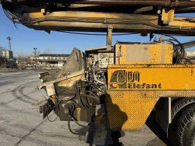        Peterbilt Putzmeister 32 