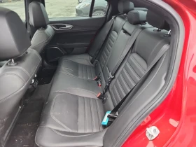 Alfa Romeo Giulia Veloce AWD, снимка 16