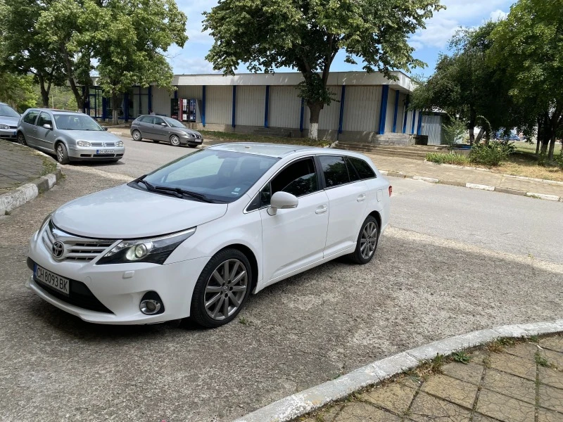 Toyota Avensis 2.2 D-4-D, снимка 3 - Автомобили и джипове - 46432061