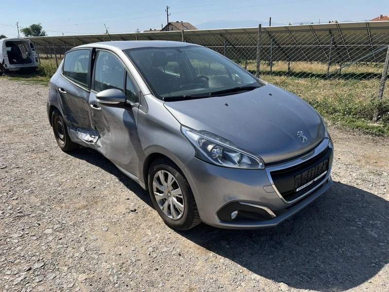 Peugeot 208 1.2i, снимка 2 - Автомобили и джипове - 46544941