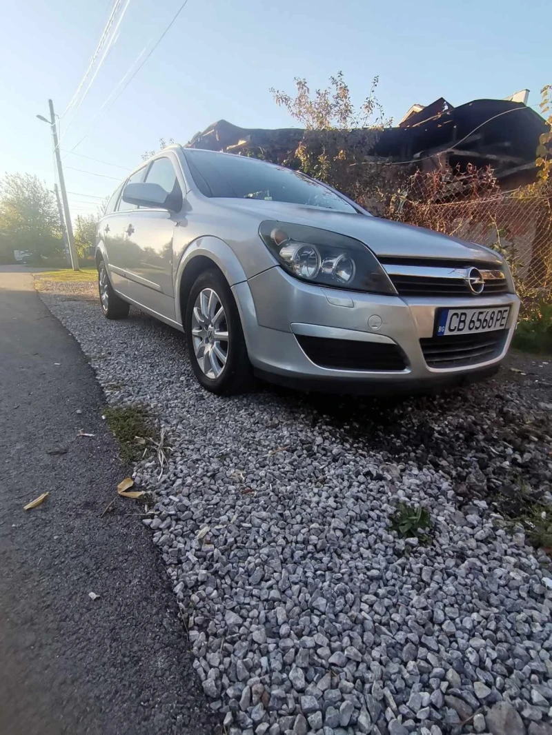 Opel Astra, снимка 1 - Автомобили и джипове - 47728146