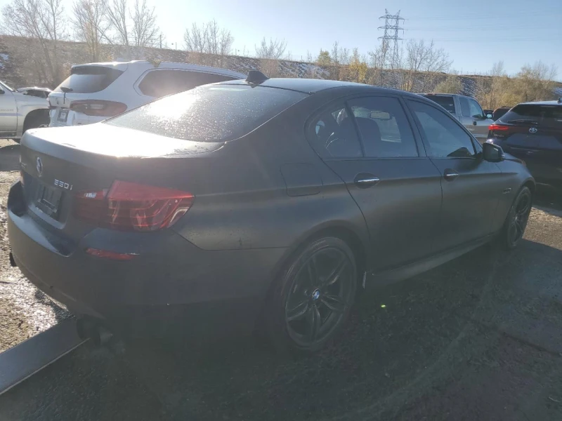 BMW 550 XI M-пакет* Harman/Kardon* Обдух* HeadUP* , снимка 3 - Автомобили и джипове - 48379387