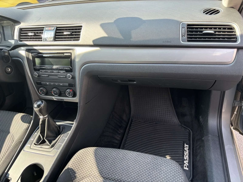 VW Passat, снимка 9 - Автомобили и джипове - 51997272