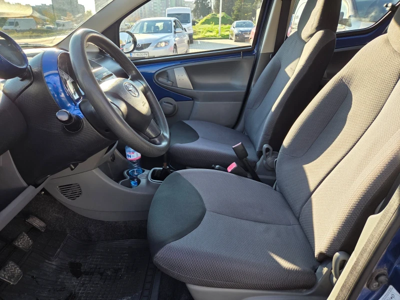 Toyota Aygo 1.0, снимка 9 - Автомобили и джипове - 52774911