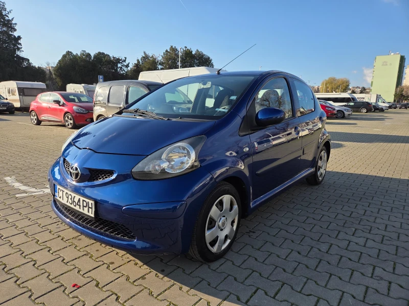 Toyota Aygo 1.0, снимка 2 - Автомобили и джипове - 52774911