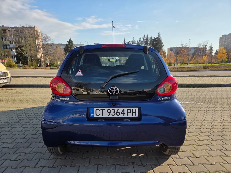 Toyota Aygo 1.0, снимка 5 - Автомобили и джипове - 52774911