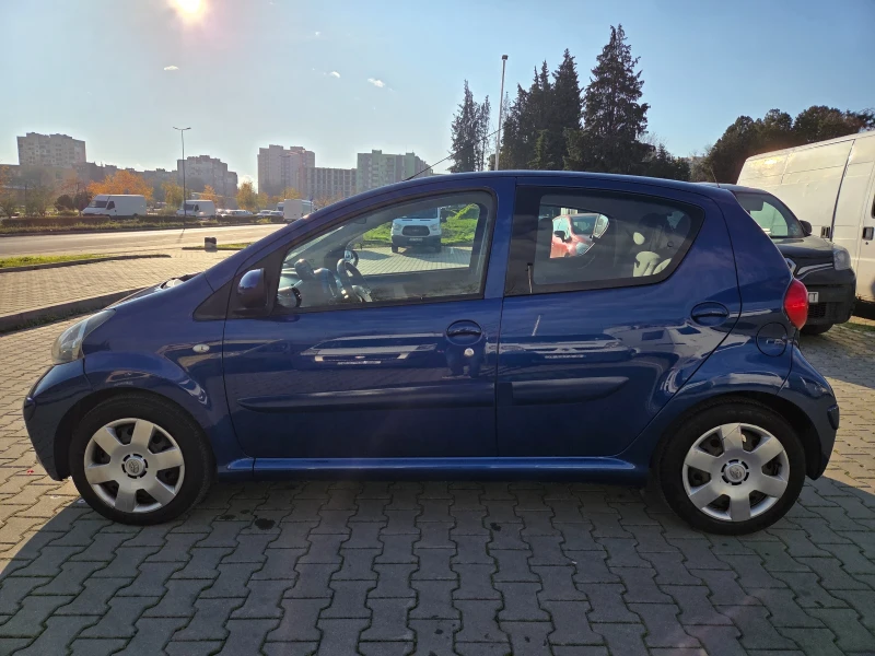 Toyota Aygo 1.0, снимка 7 - Автомобили и джипове - 52774911