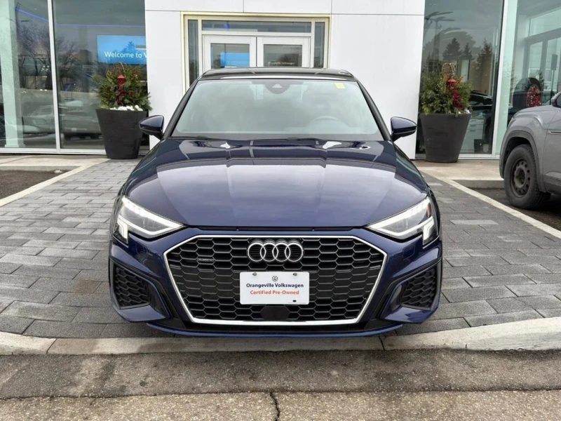 Audi A3 * ProgressivONE OWNER, ACCIDENT FREE, AWD, SUNROOF, снимка 2 - Автомобили и джипове - 52959273