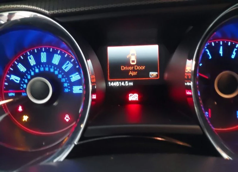 Ford Mustang, снимка 7 - Автомобили и джипове - 53095406