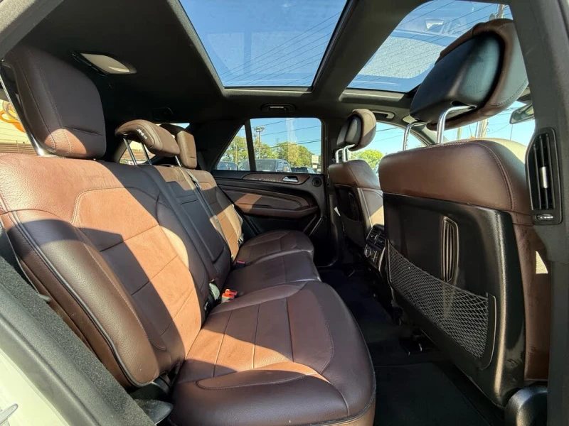 Mercedes-Benz ML 550 4MATIC* Автокредит* (Цена до БГ), снимка 16 - Автомобили и джипове - 53417000