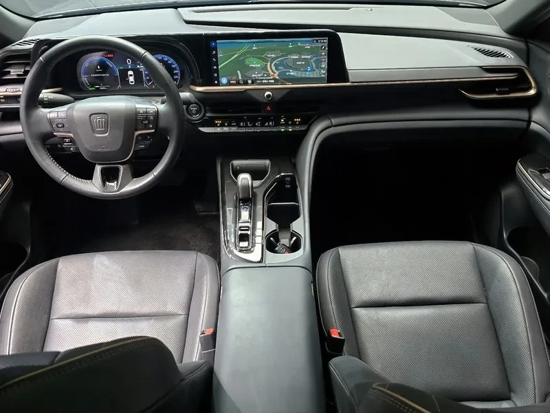Toyota Crown 2.5 Хибрид 4x4, снимка 3 - Автомобили и джипове - 55809420