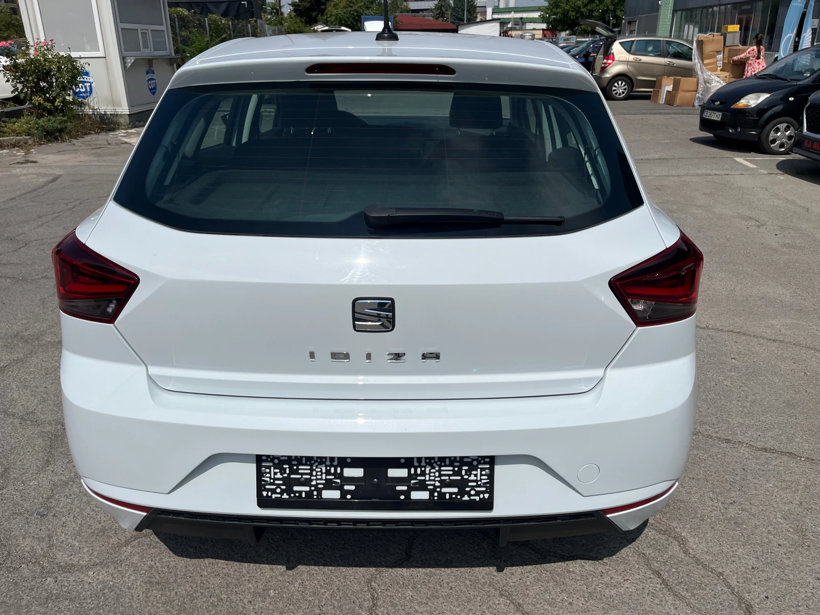 Seat Ibiza 1.6 TDI AUTOMATIC NAVI EURO 6C - изображение 5