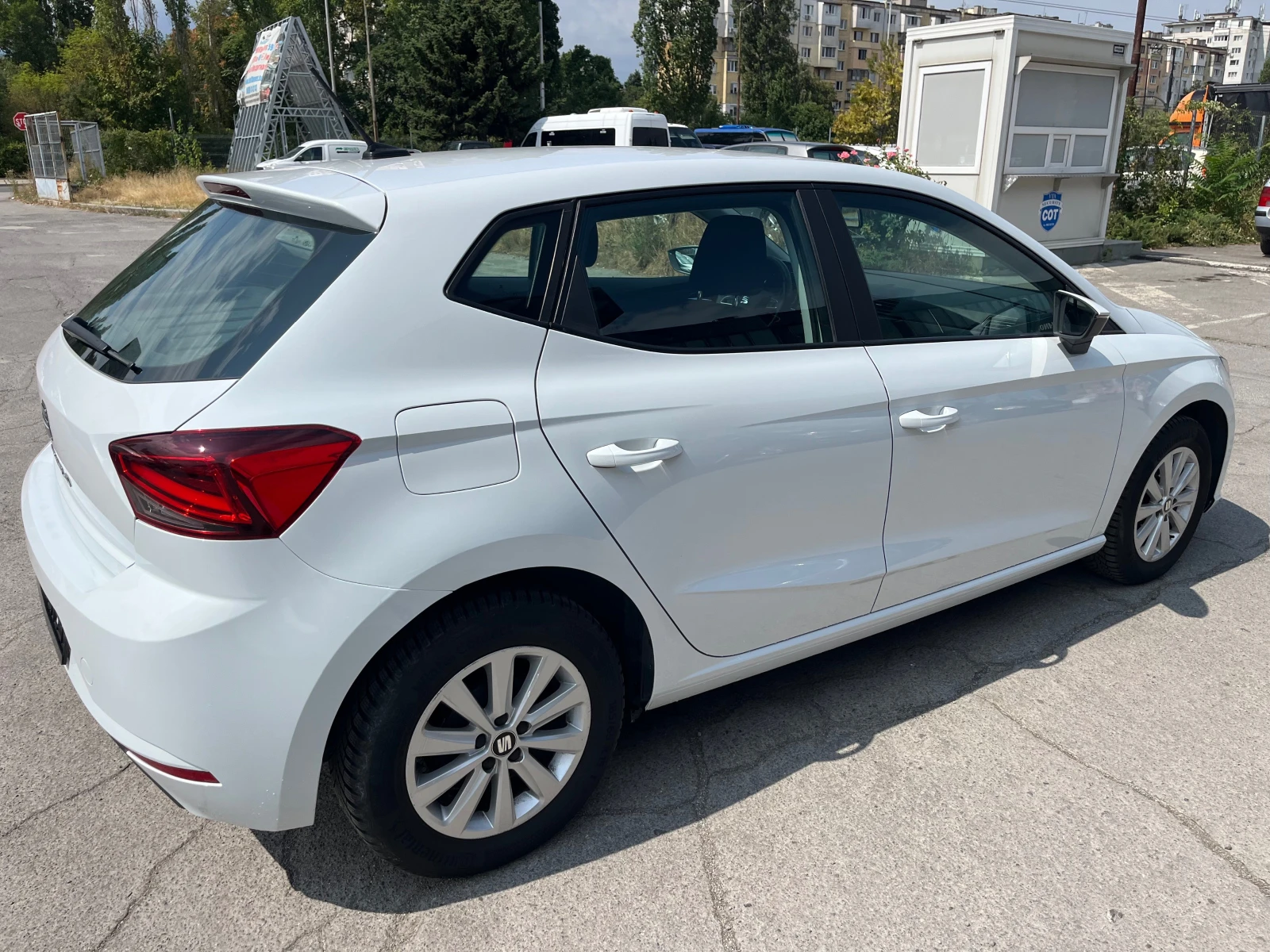 Seat Ibiza 1.6 TDI AUTOMATIC NAVI EURO 6C - изображение 6