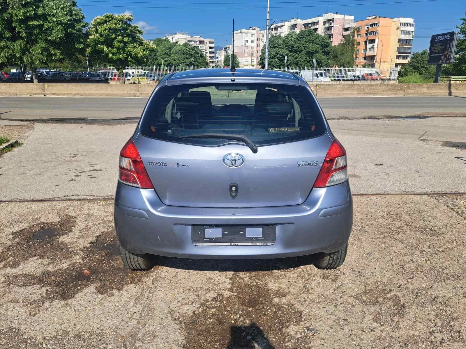 Toyota Yaris  - изображение 6