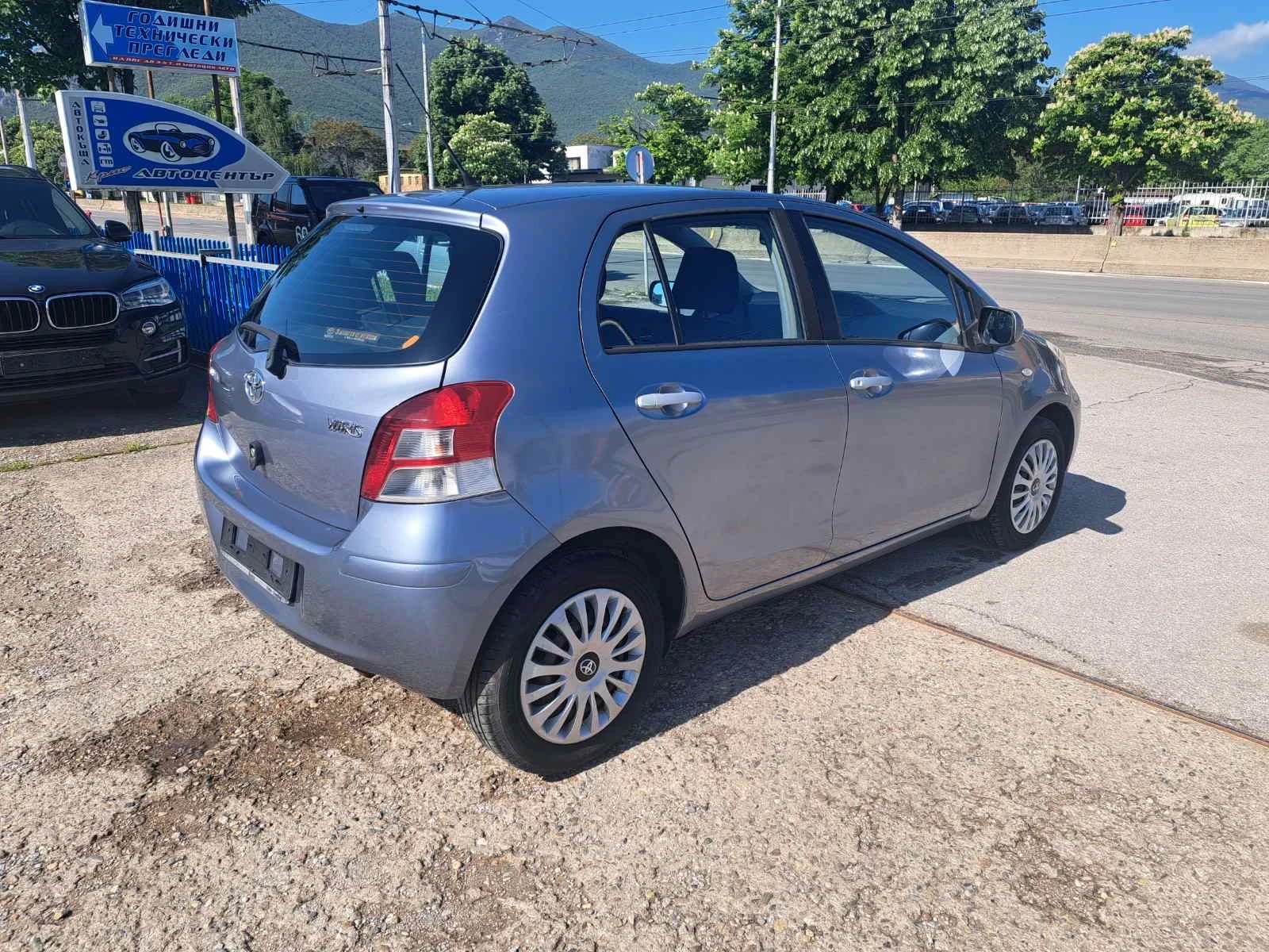 Toyota Yaris  - изображение 7