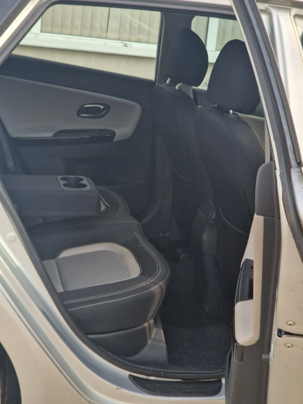 Kia Ceed 1.6 CRDI Eco Dynamics , снимка 14 - Автомобили и джипове - 53710968