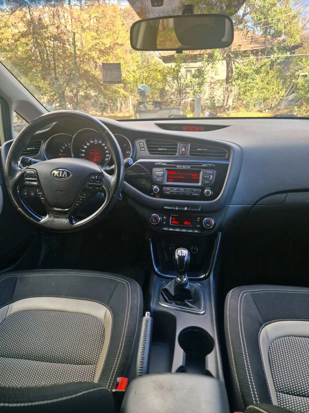 Kia Ceed 1.6 CRDI Eco Dynamics , снимка 5 - Автомобили и джипове - 56625160