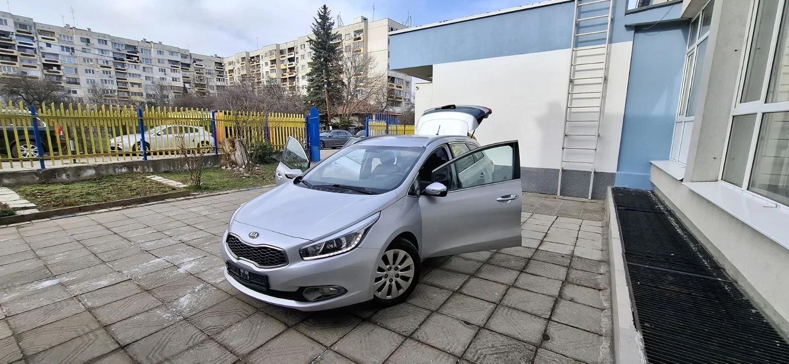 Kia Ceed 1.6 CRDI Eco Dynamics , снимка 5 - Автомобили и джипове - 53710968
