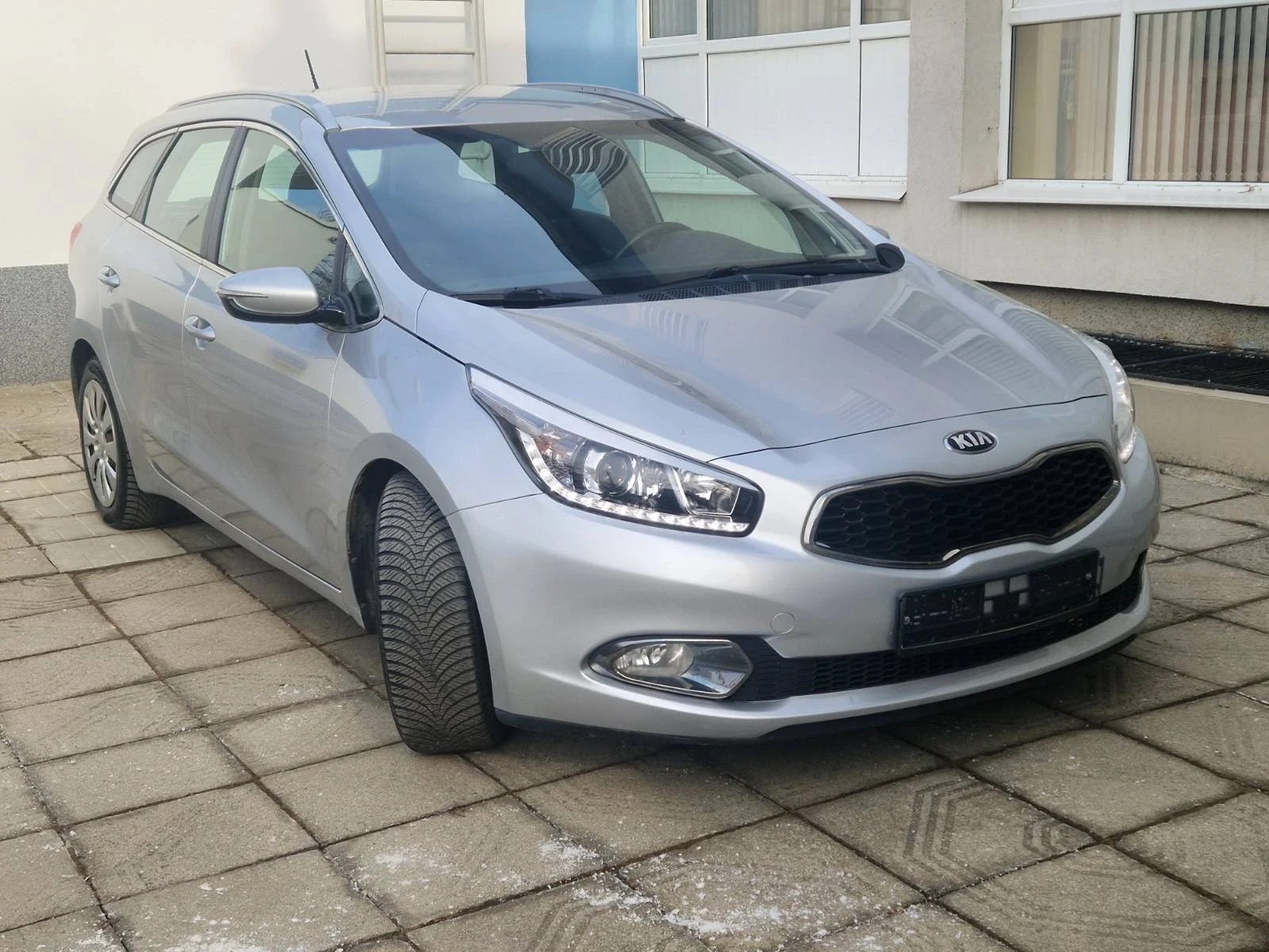 Kia Ceed 1.6 CRDI Eco Dynamics , снимка 6 - Автомобили и джипове - 53710968