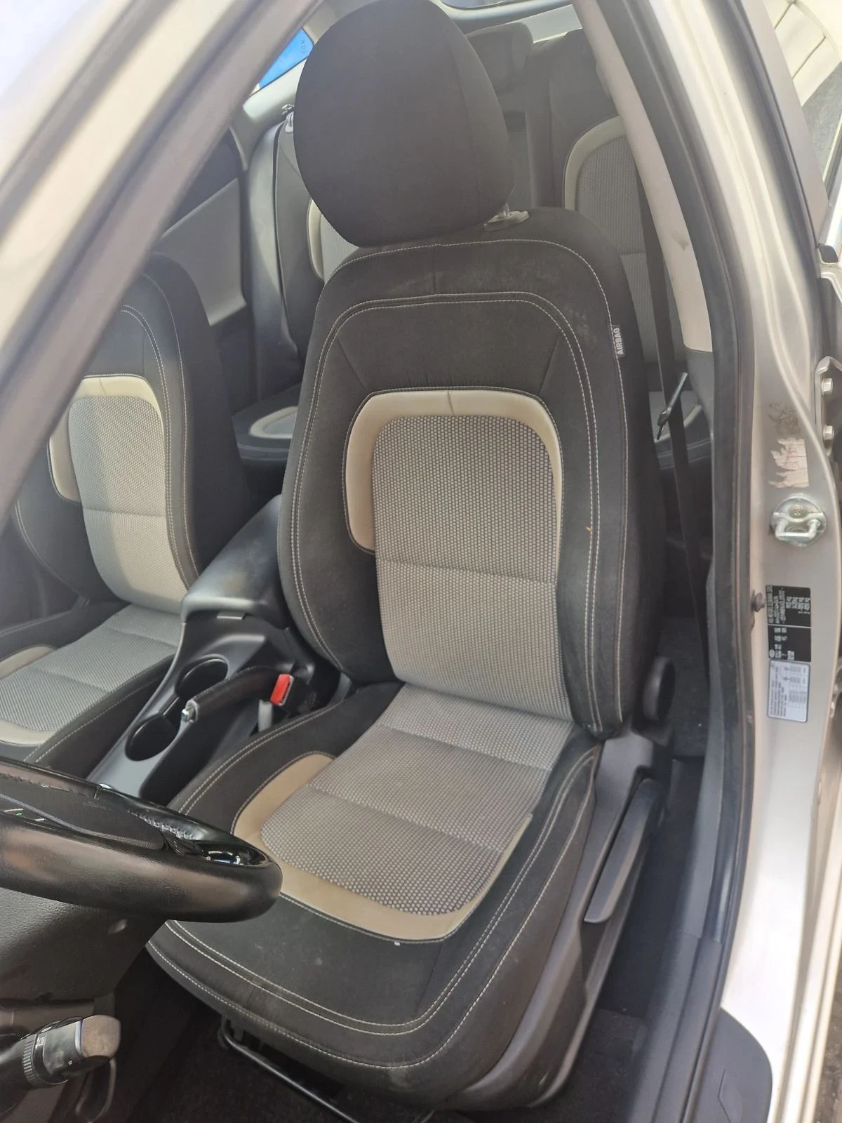 Kia Ceed 1.6 CRDI Eco Dynamics , снимка 10 - Автомобили и джипове - 53710968