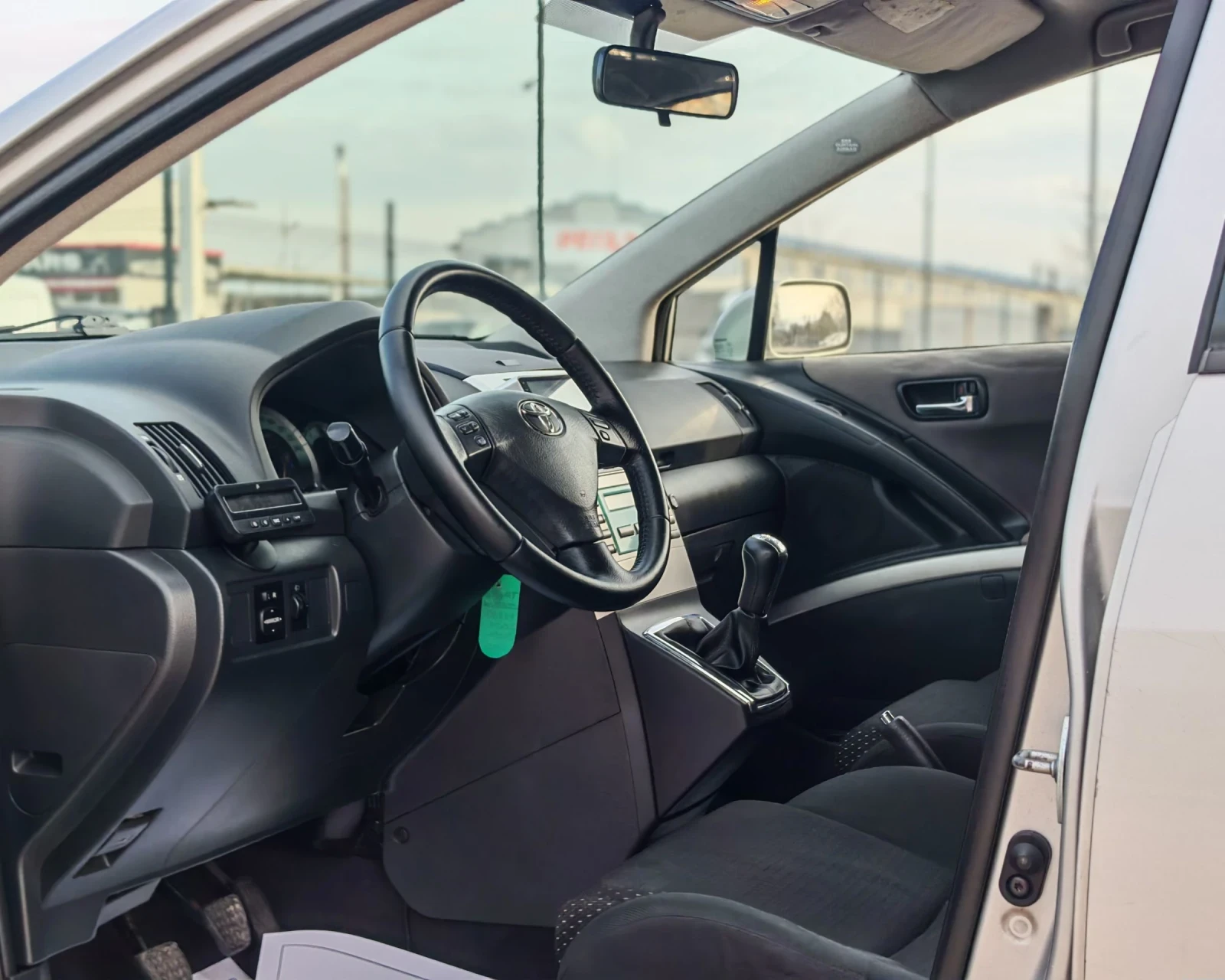 Toyota Corolla verso 2.2 ДИЗЕЛ 136 К.С. D4D! ВЕРИГА! КАМЕРА!УНИКАТ!  - изображение 8