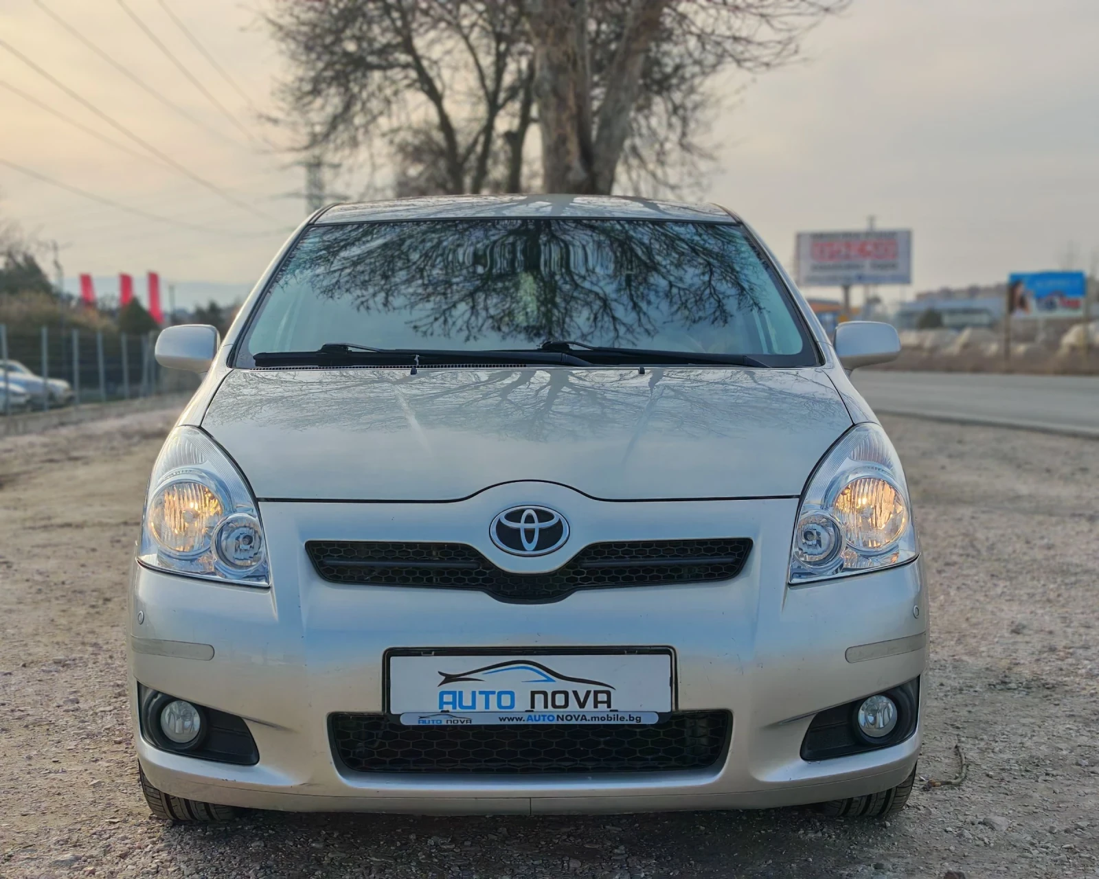 Toyota Corolla verso 2.2 ДИЗЕЛ 136 К.С. D4D! ВЕРИГА! КАМЕРА!УНИКАТ!  - изображение 2