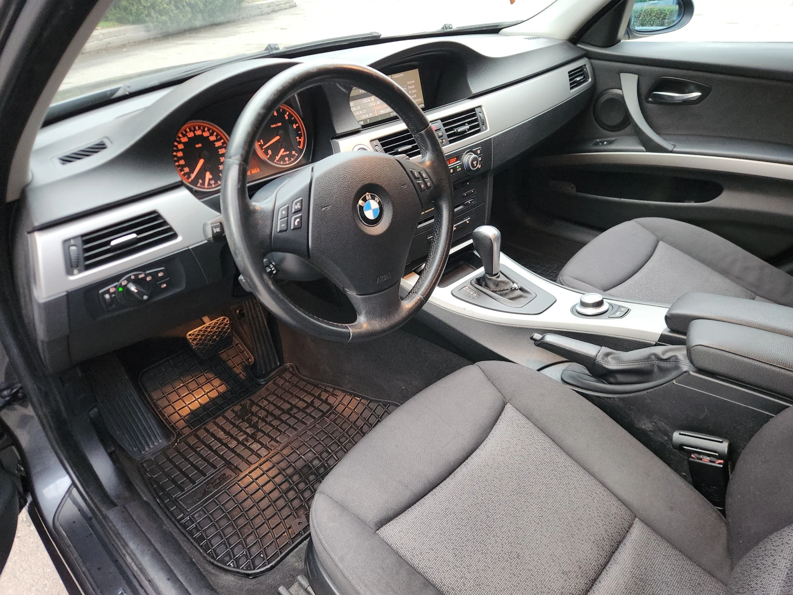 BMW 325 xi, снимка 13 - Автомобили и джипове - 53950291