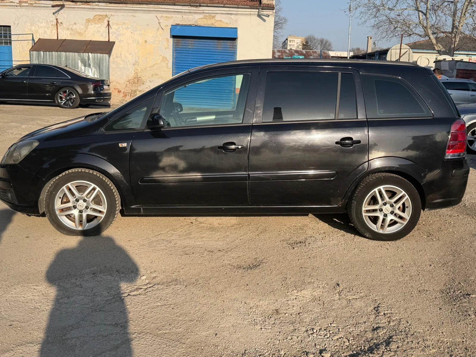 Opel Zafira 1.9, снимка 3 - Автомобили и джипове - 53953168
