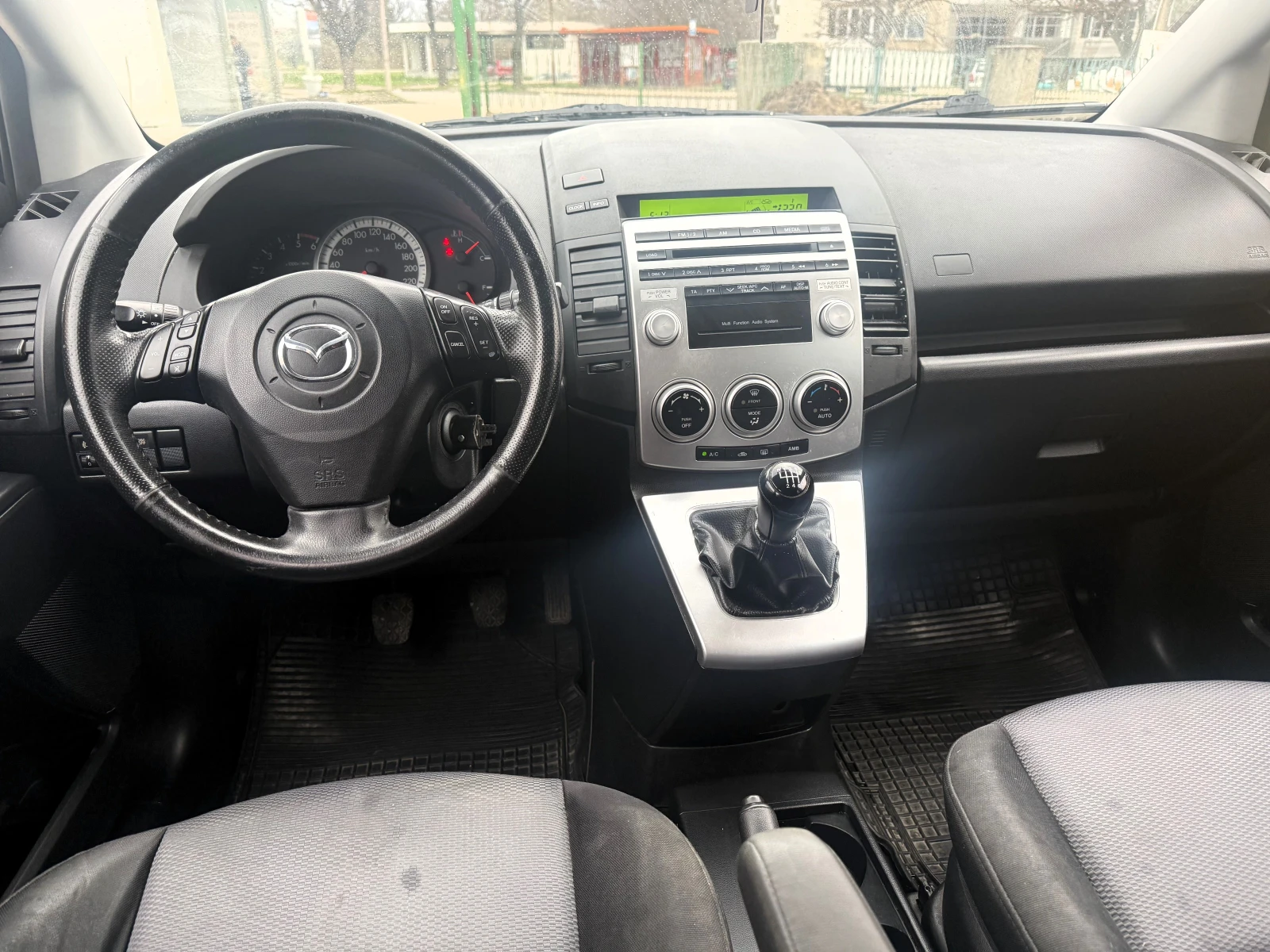 Mazda 5 2.0 TDI 110 к.с. , снимка 10 - Автомобили и джипове - 54020920