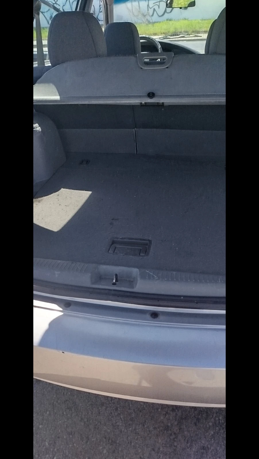 Kia Carens, снимка 8 - Автомобили и джипове - 54352592