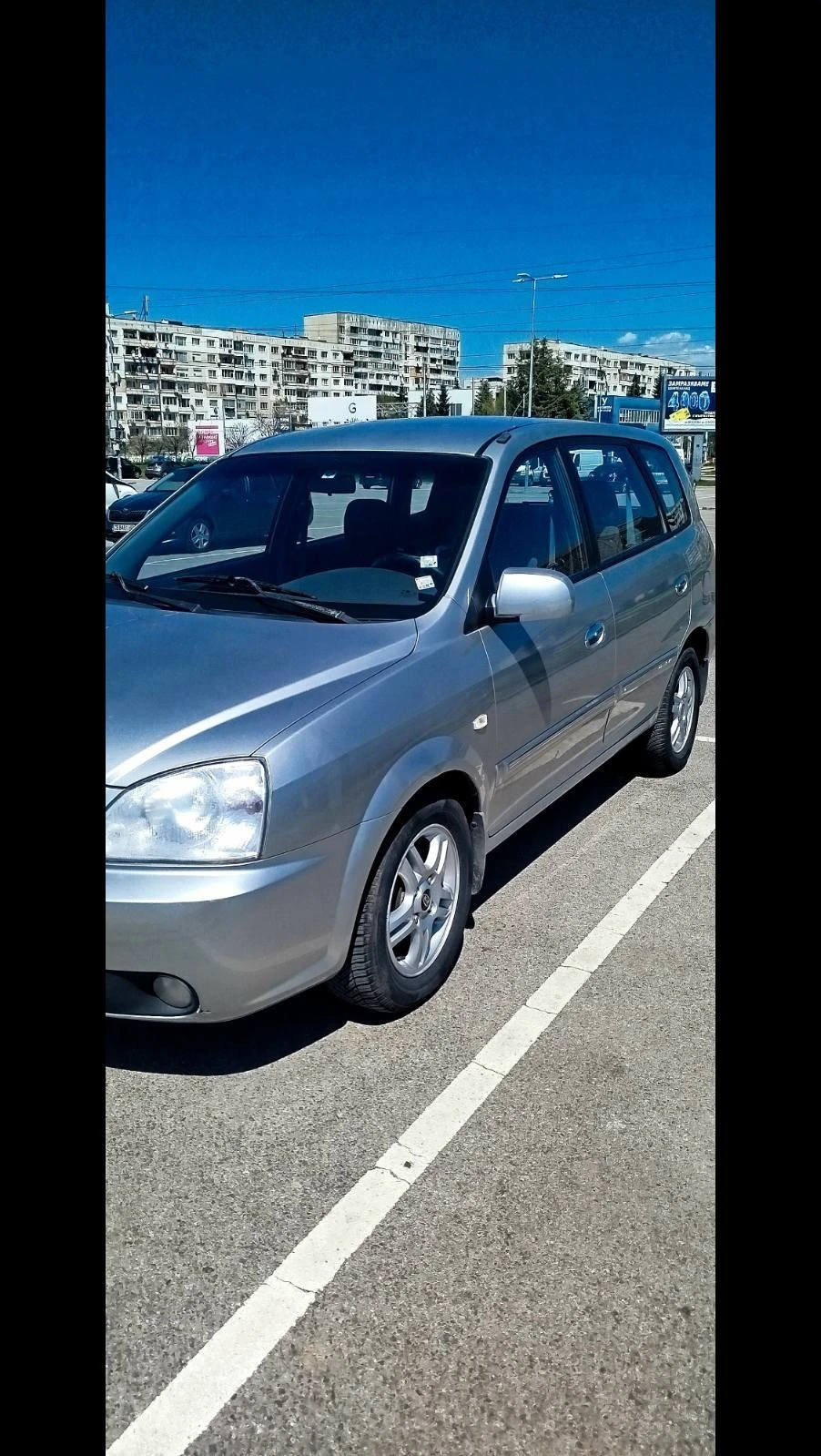 Kia Carens, снимка 2 - Автомобили и джипове - 54352592