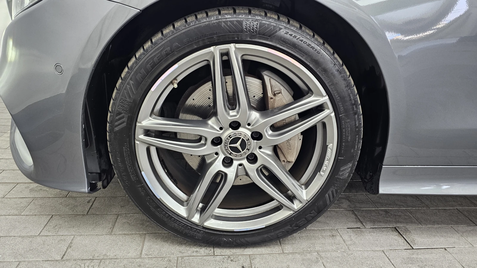Mercedes-Benz E 220 AMG PK* DIGITAL* HEAD-UP* ОБДУХ* КРАЙНА ЦЕНА, снимка 5 - Автомобили и джипове - 54645608