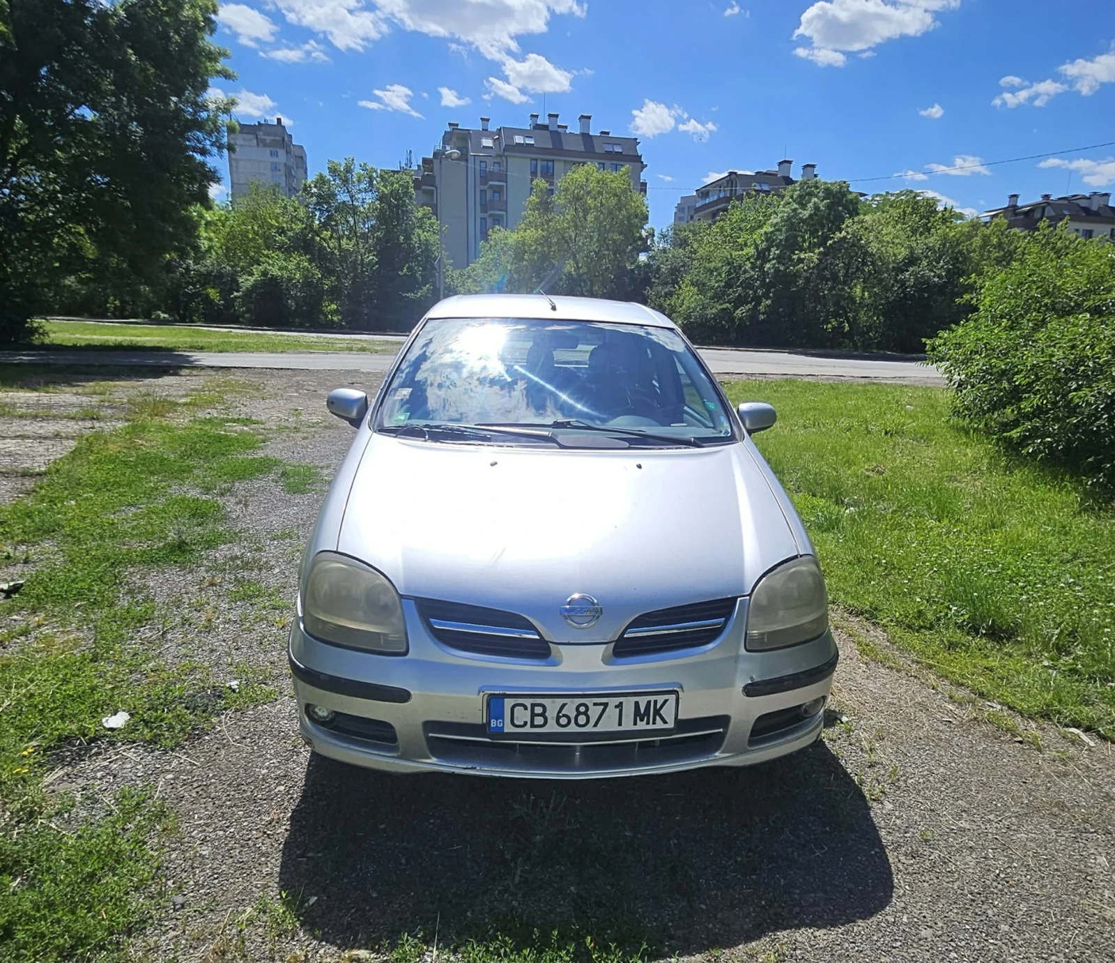 Nissan Almera tino, снимка 12 - Автомобили и джипове - 54712729