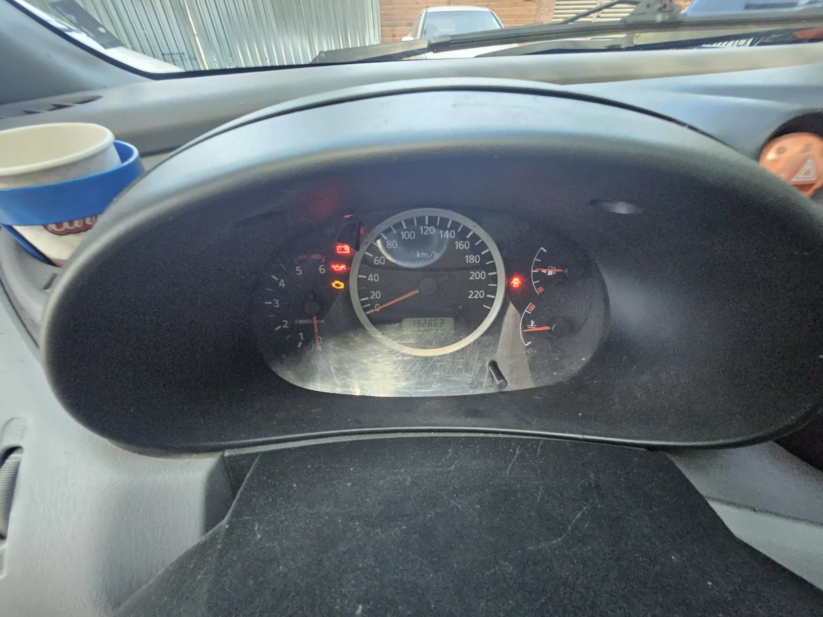 Nissan Almera tino, снимка 10 - Автомобили и джипове - 54712729