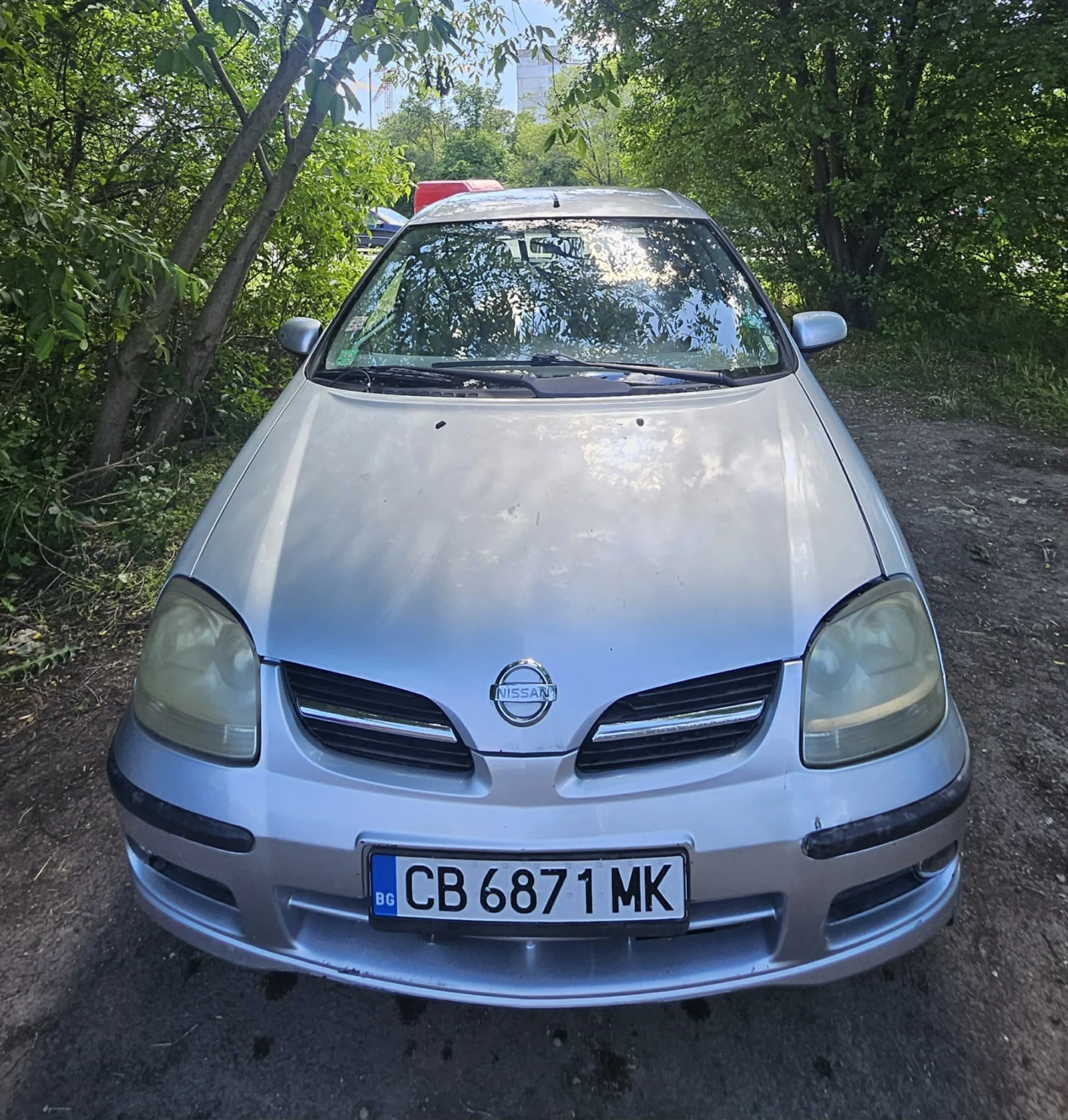 Nissan Almera tino