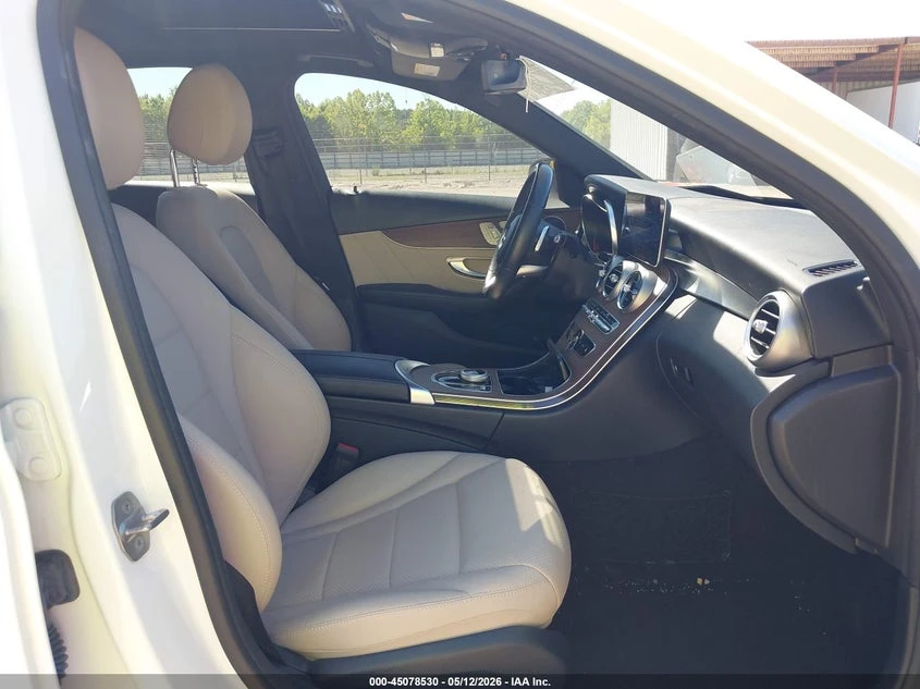 Mercedes-Benz C 300 2019 MERCEDES-BENZ C 300, снимка 11 - Автомобили и джипове - 54717840