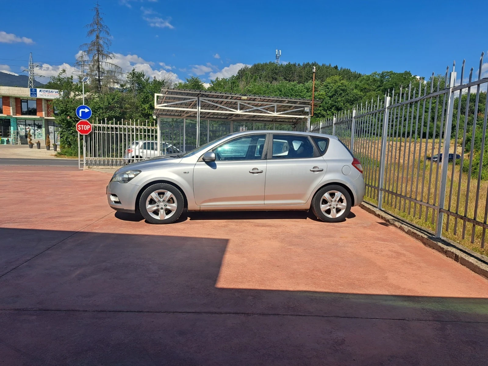 Kia Ceed, снимка 4 - Автомобили и джипове - 55353732