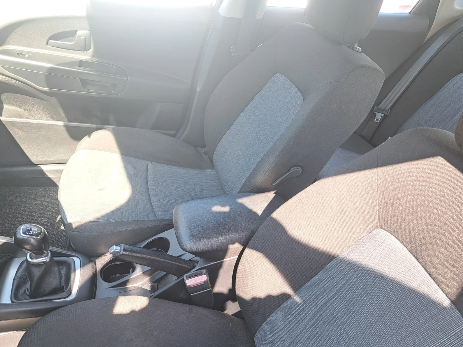 Kia Ceed, снимка 7 - Автомобили и джипове - 55353732