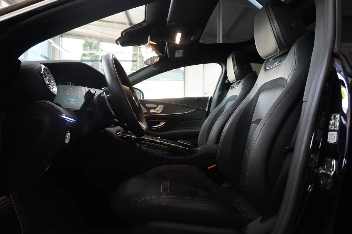 Mercedes-Benz AMG GT 53/4M+ /AERO/435HP/PANO/BURM/360/324h, снимка 11 - Автомобили и джипове - 55666664