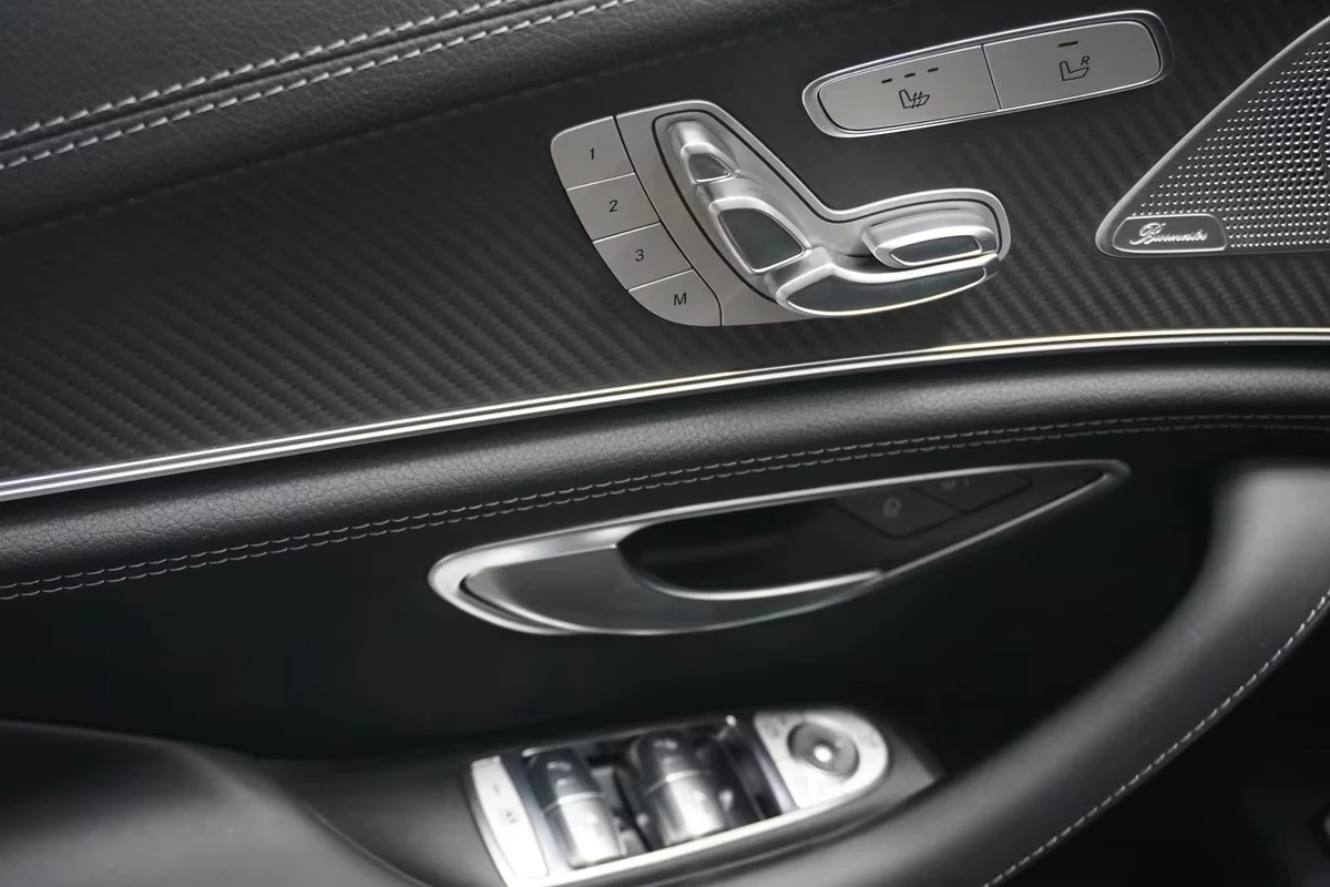 Mercedes-Benz AMG GT 53/4M+ /AERO/435HP/PANO/BURM/360/324h, снимка 14 - Автомобили и джипове - 55666664