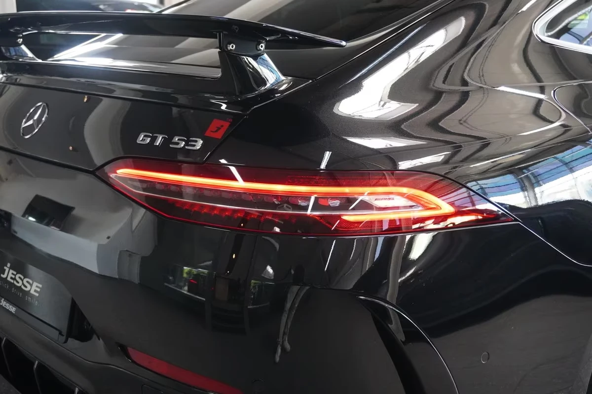 Mercedes-Benz AMG GT 53/4M+ /AERO/435HP/PANO/BURM/360/324h, снимка 7 - Автомобили и джипове - 55666664