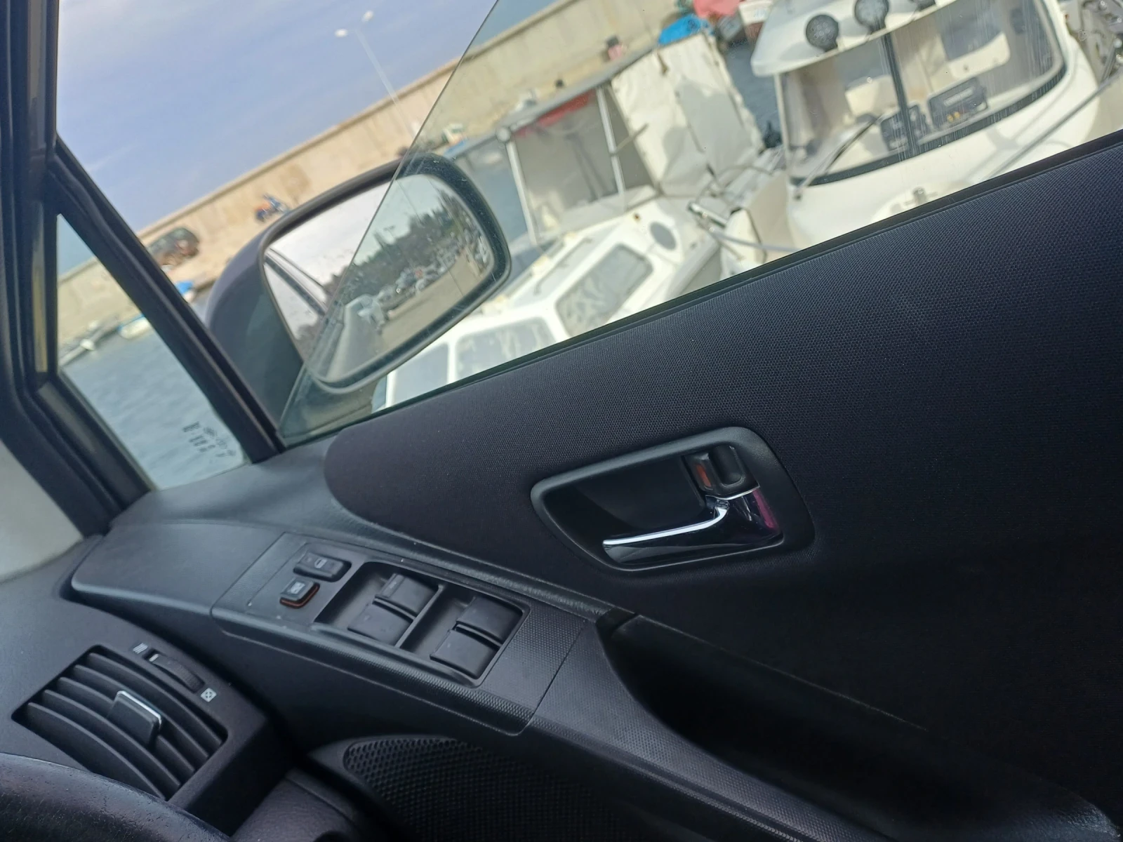Toyota Verso, снимка 4 - Автомобили и джипове - 56171384