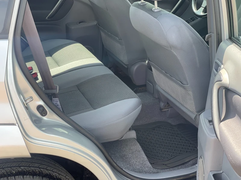 Toyota Rav4 2.0VVT-i 4x4, снимка 10 - Автомобили и джипове - 50203366