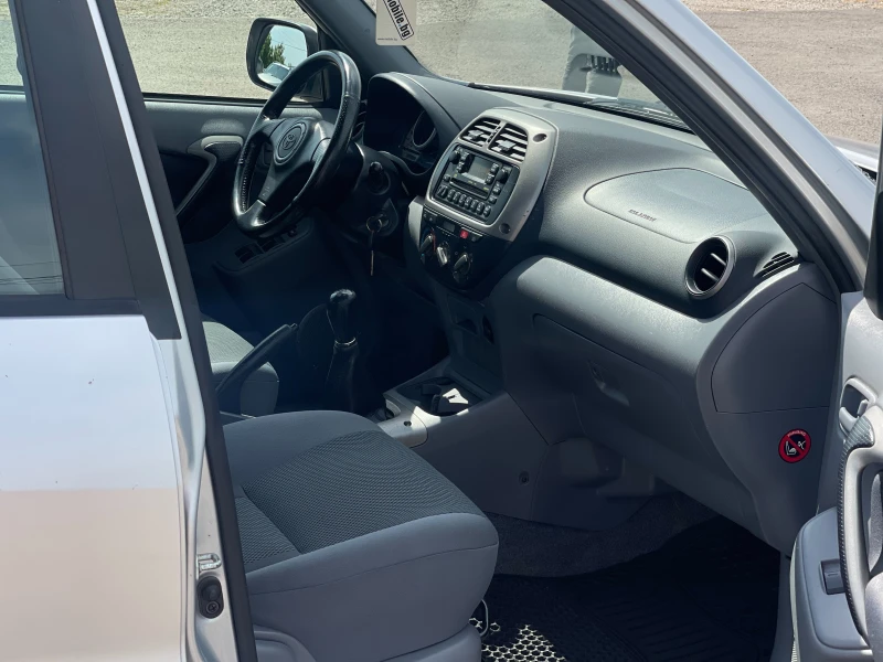 Toyota Rav4 2.0VVT-i 4x4, снимка 11 - Автомобили и джипове - 50203366