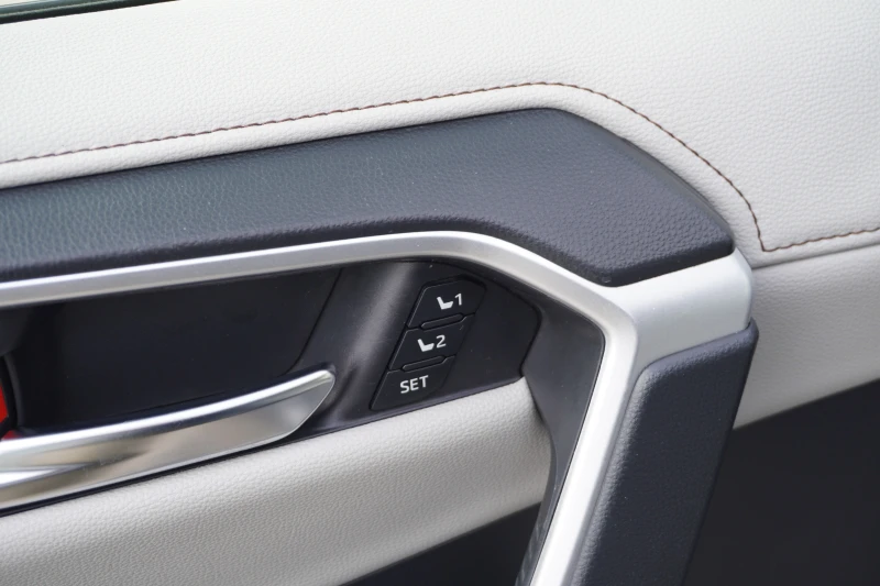 Toyota Rav4 2.5i HYBRID AWD-i, EXECUTIVE/360 CAMERA/JBL/BSM, снимка 12 - Автомобили и джипове - 53499305