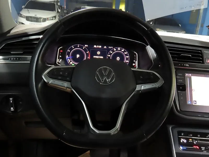 VW Tiguan Allspace 2.0 Tsi Prestige, снимка 10 - Автомобили и джипове - 56112886