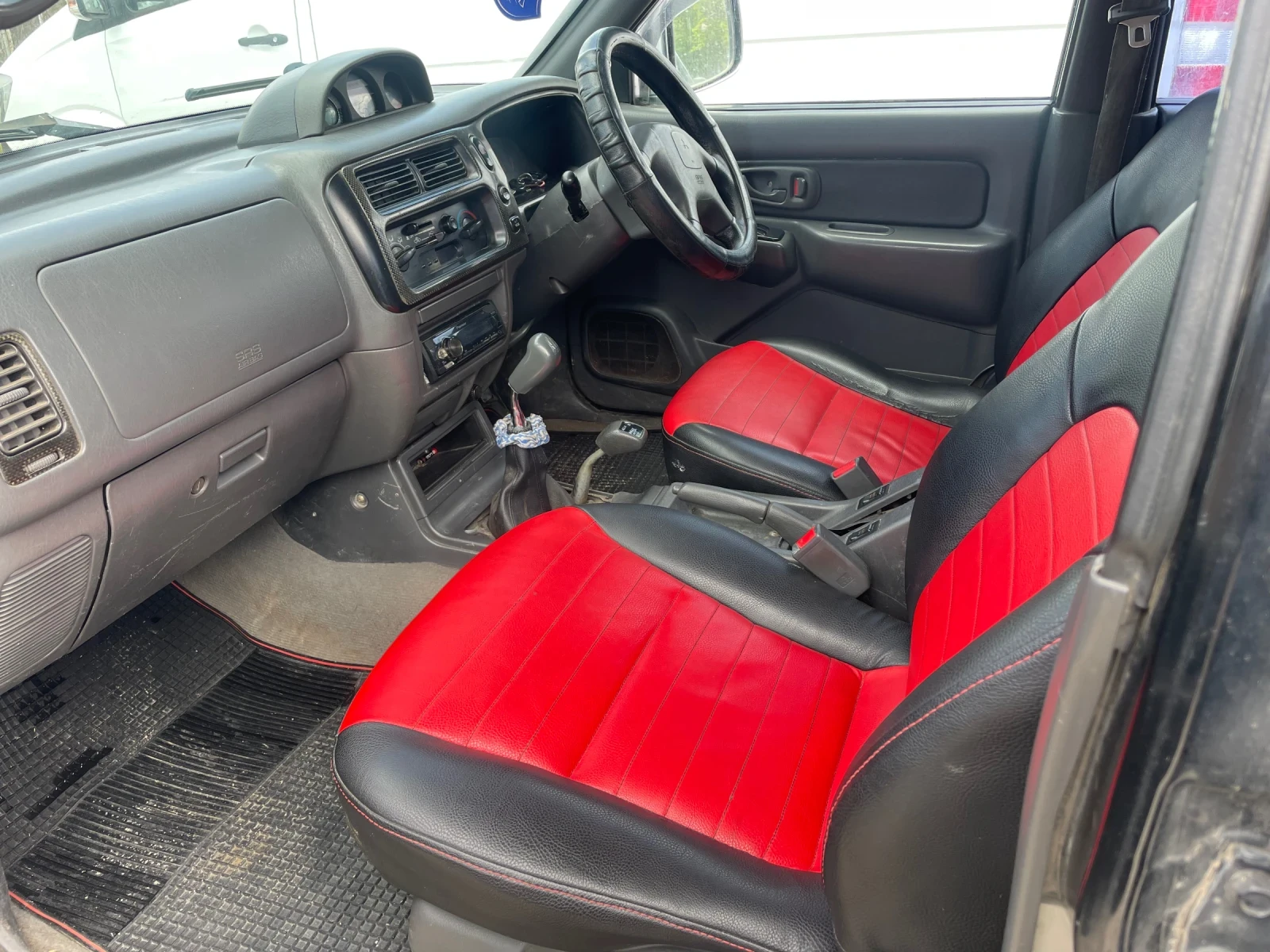 Mitsubishi L200 3.0 V6 - изображение 8