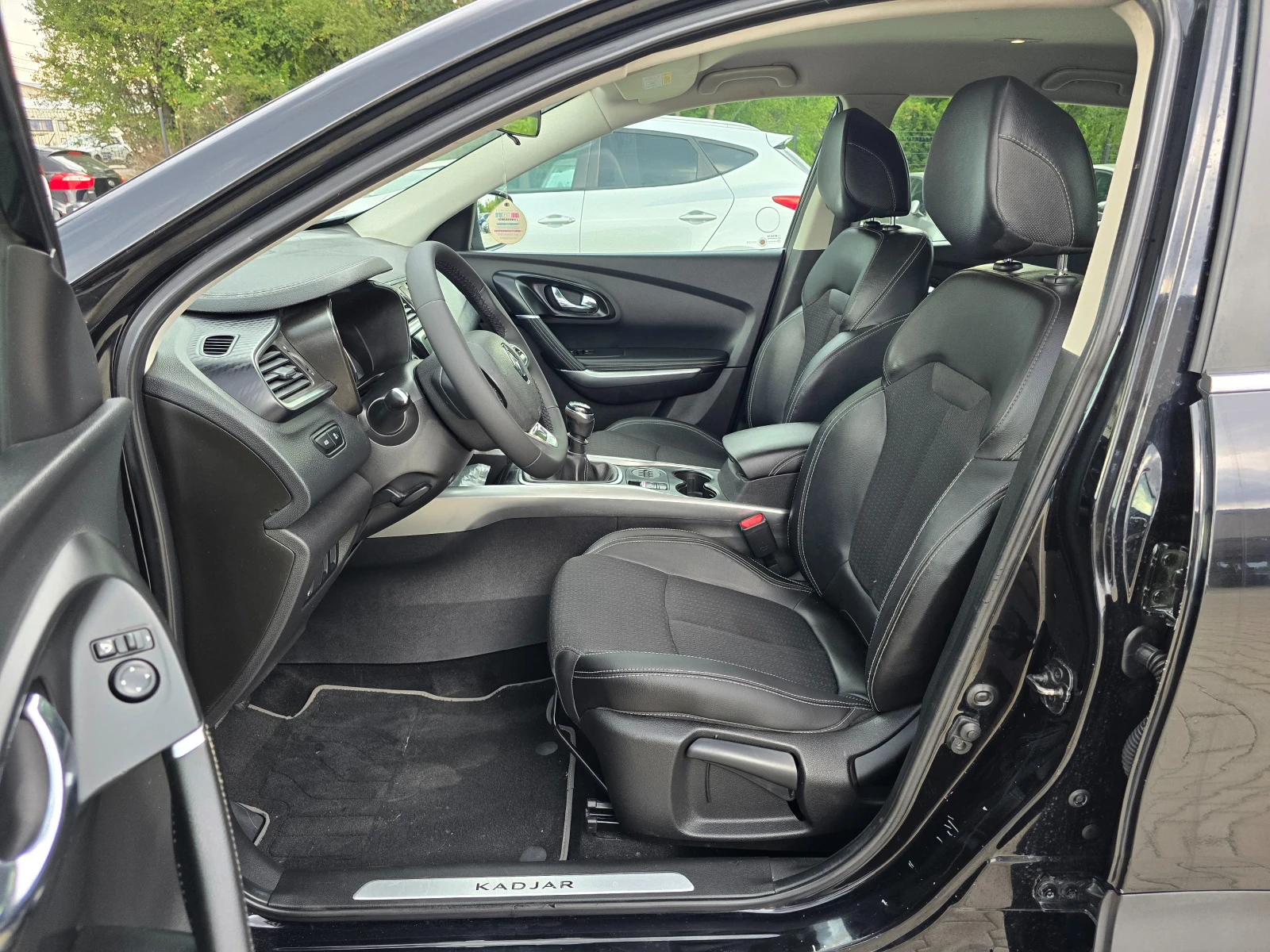 Renault Kadjar 1.5 DCI, 110к.с., Нави, Лед, Кожа, Keyless! - изображение 10