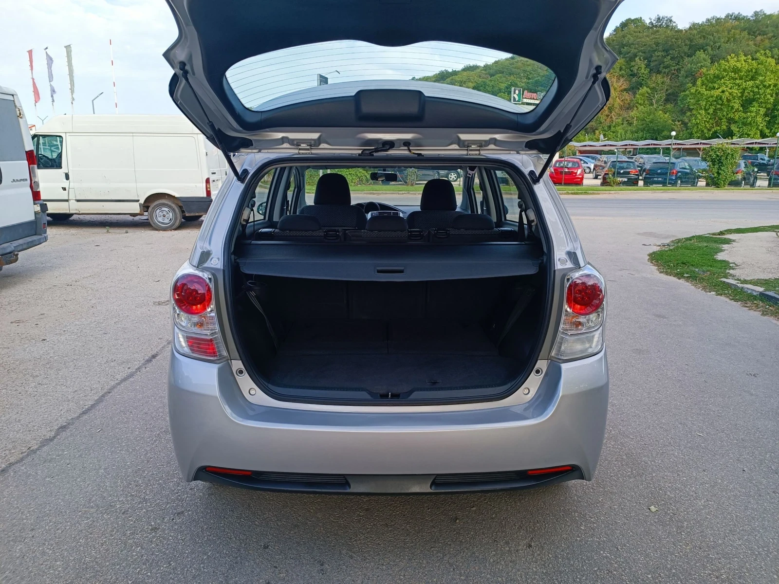 Toyota Verso 1.8i-147кс-ШВЕЙЦАРИЯ-РЪЧКА-6ск-7м-FACELIFT-NAVI - изображение 5