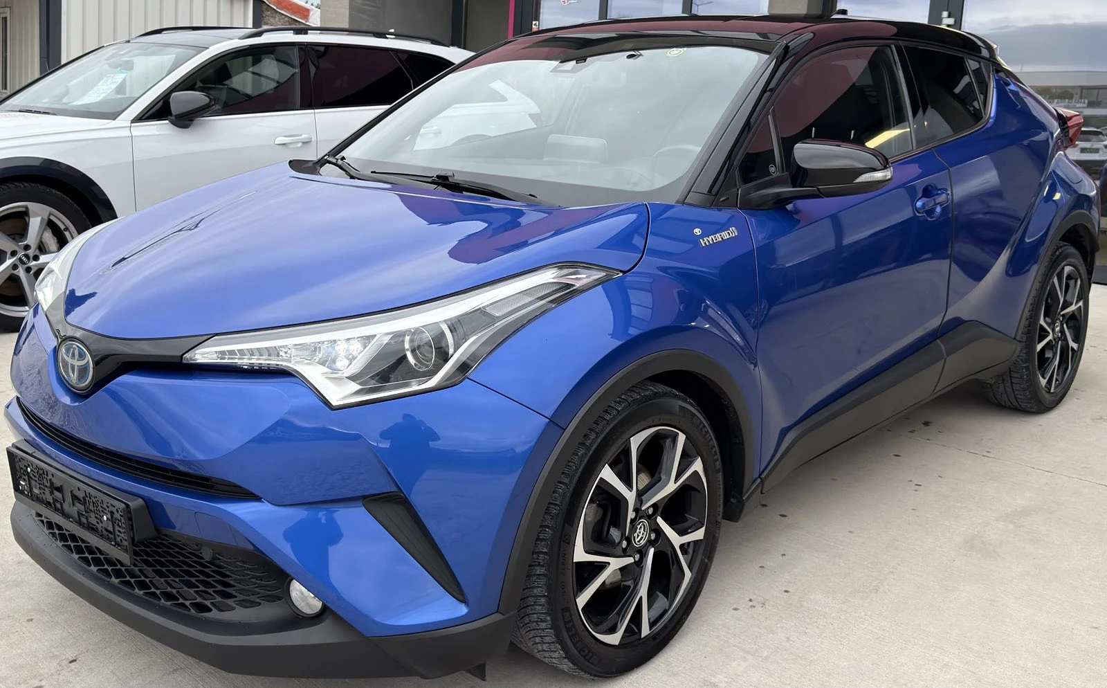Toyota C-HR 1.8 HYBRID EURO6D TOP - изображение 3